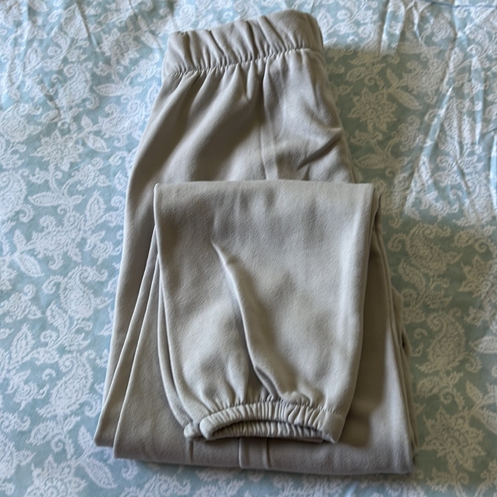 L Sweatpants